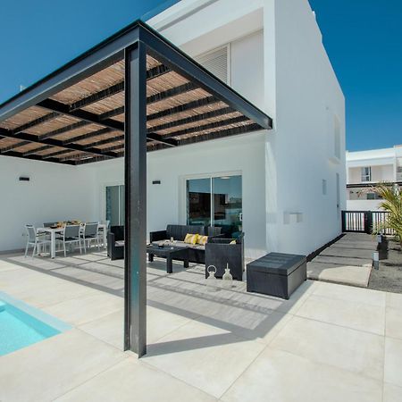 Serena Villa 38 - Heated Pool, Sea Views, Ac, High Speed Internet Playa Blanca  Bagian luar foto
