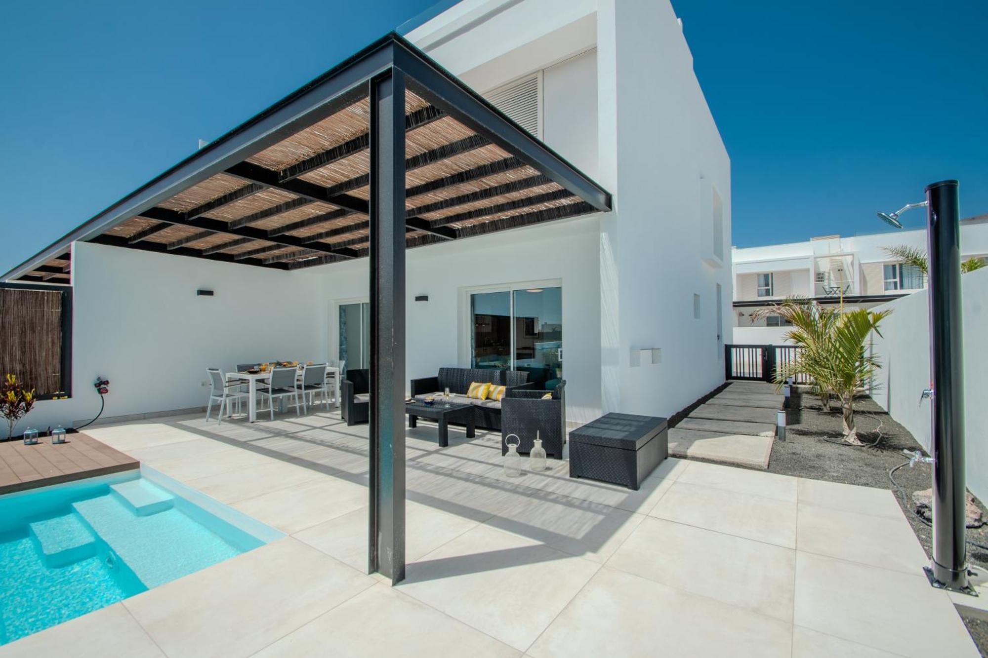 Serena Villa 38 - Heated Pool, Sea Views, Ac, High Speed Internet Playa Blanca  Bagian luar foto