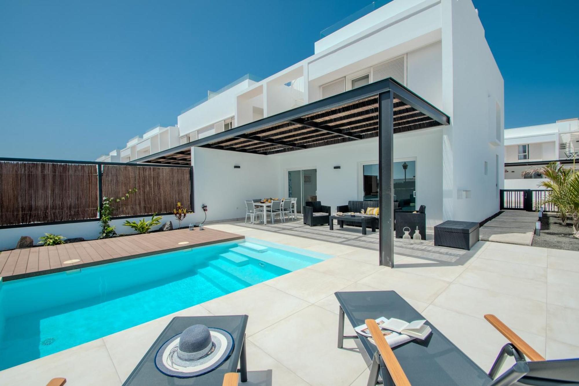 Serena Villa 38 - Heated Pool, Sea Views, Ac, High Speed Internet Playa Blanca  Bagian luar foto