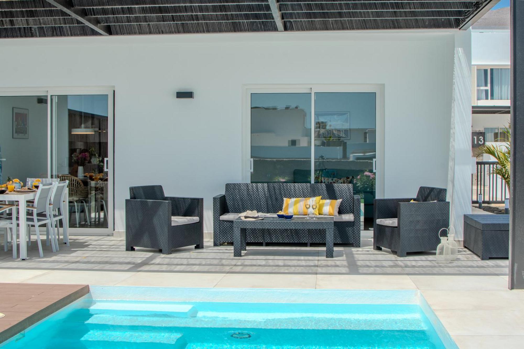Serena Villa 38 - Heated Pool, Sea Views, Ac, High Speed Internet Playa Blanca  Bagian luar foto