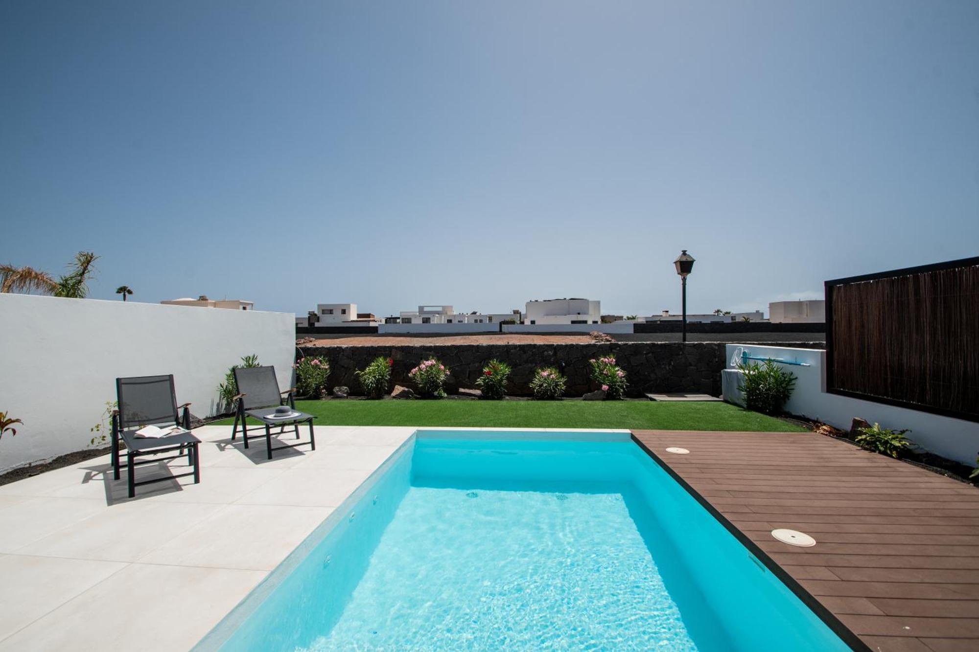 Serena Villa 38 - Heated Pool, Sea Views, Ac, High Speed Internet Playa Blanca  Bagian luar foto